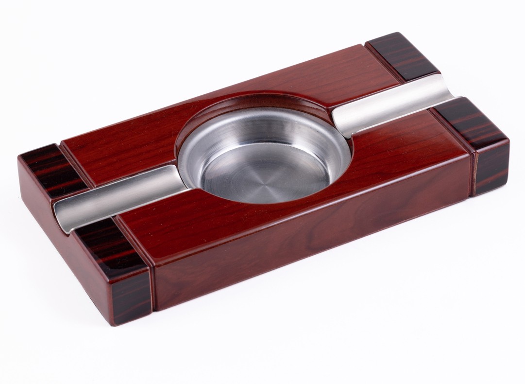 Prestige 'Smokin' Ash' Metal 4-Cigar Standing Ashtrays